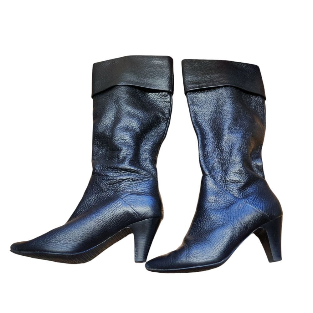 Tahari Gentry boots pull on black textured leather 9.5